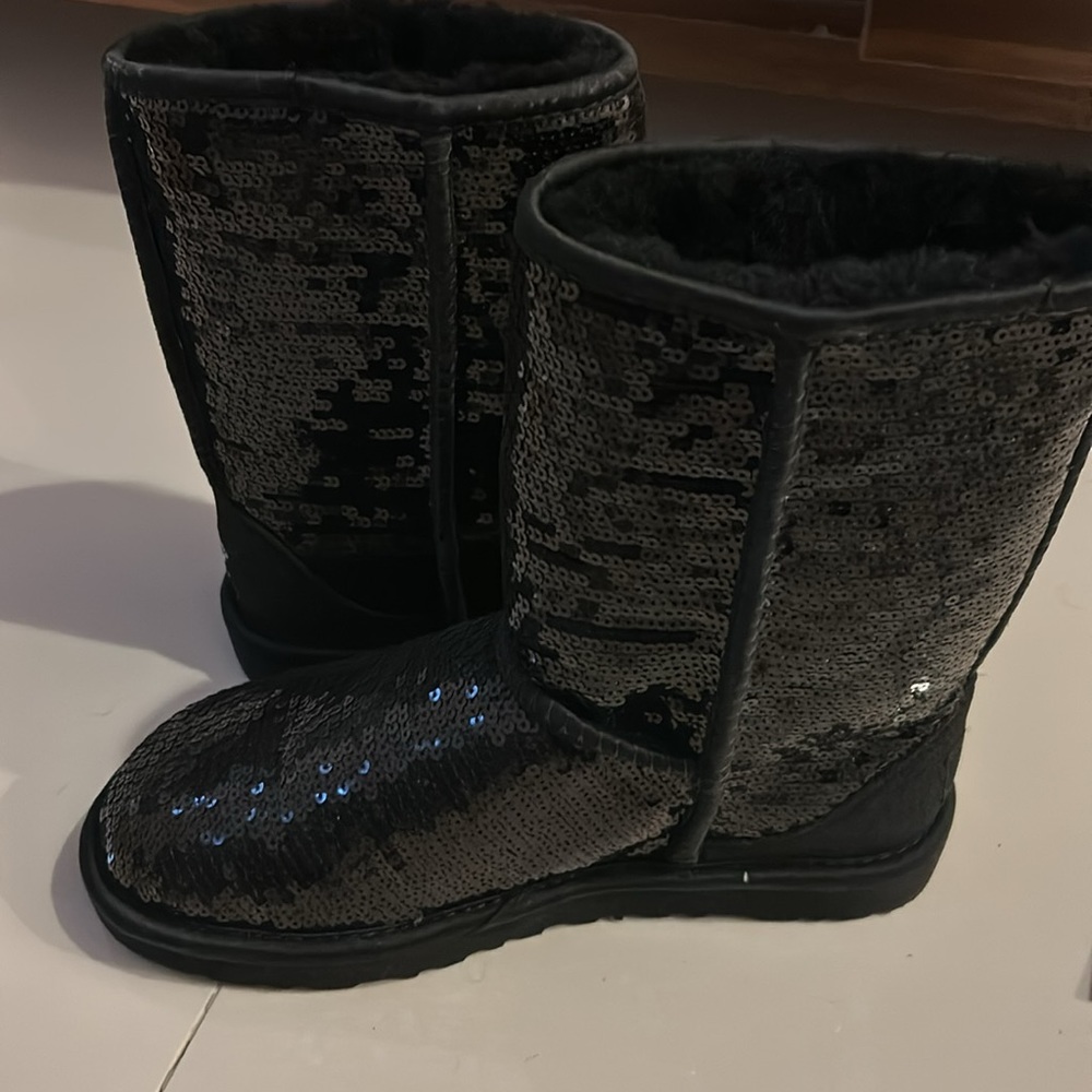 Like new black Ugg short sequin boots